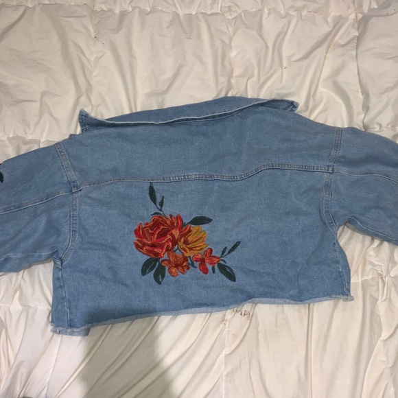 Cropped Denim Jacket - Picture 2 of 4